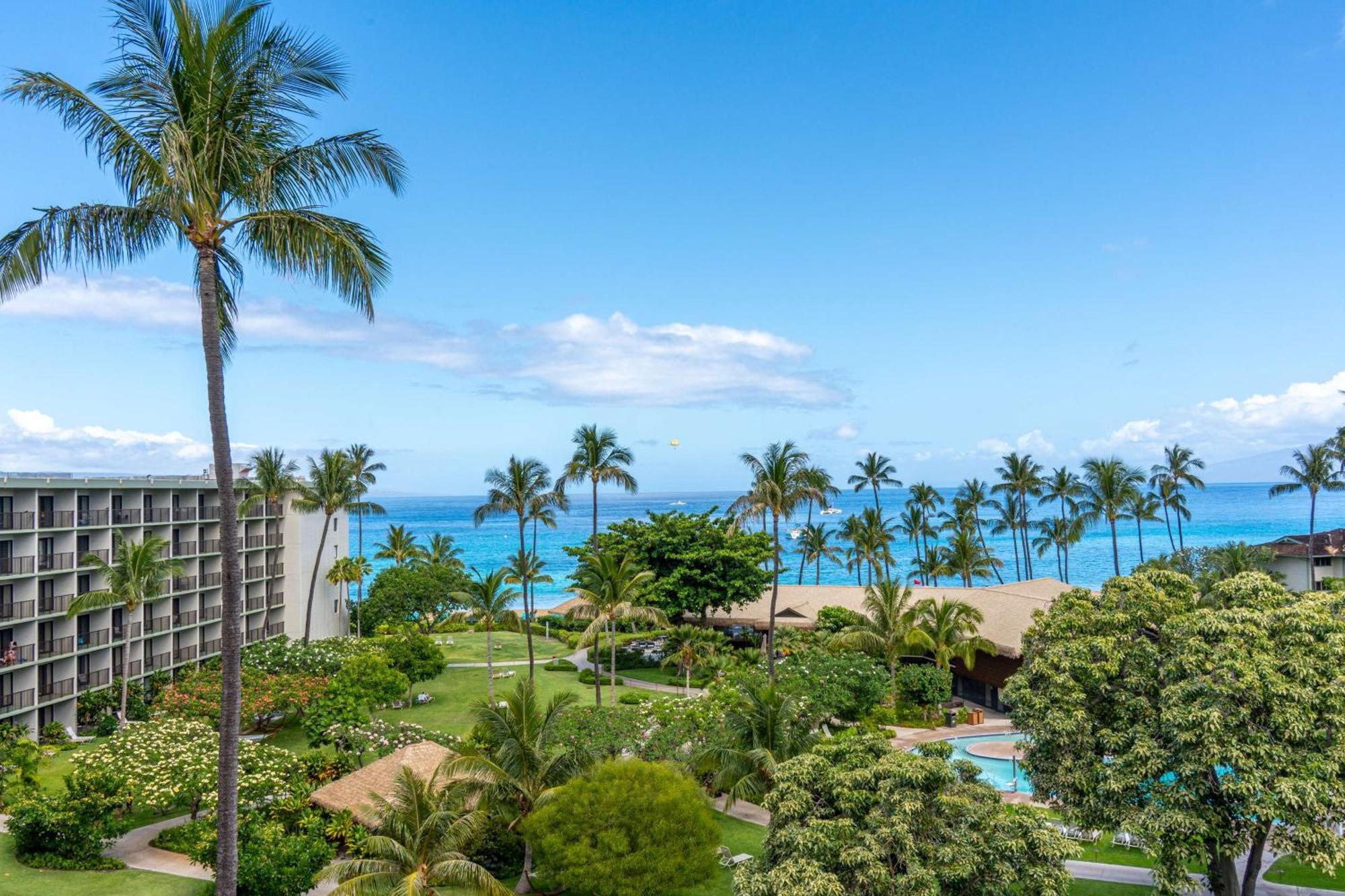 Outrigger Kaʻanapali Beach Resort Kaanapali Exterior photo